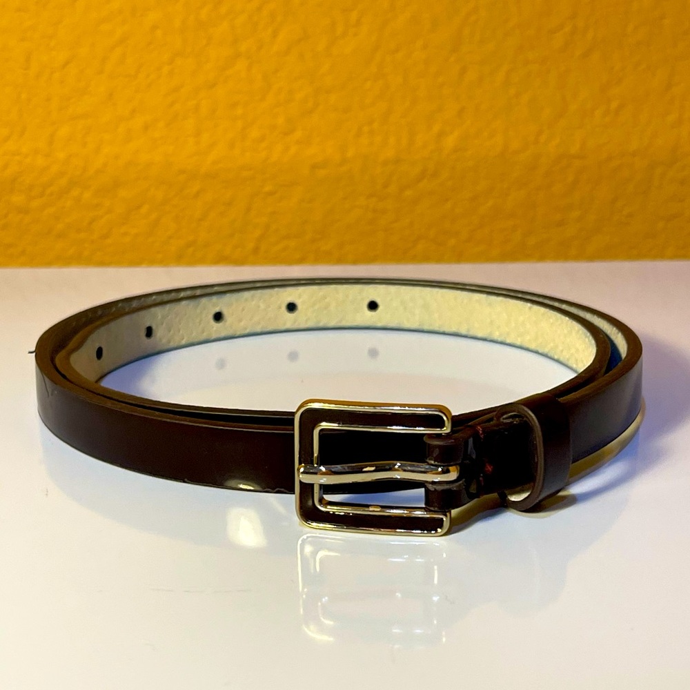 WHITE HOUSE BLACK MARKET Dark Burgundy Genuine Leather Belt Deco Resin Buckle